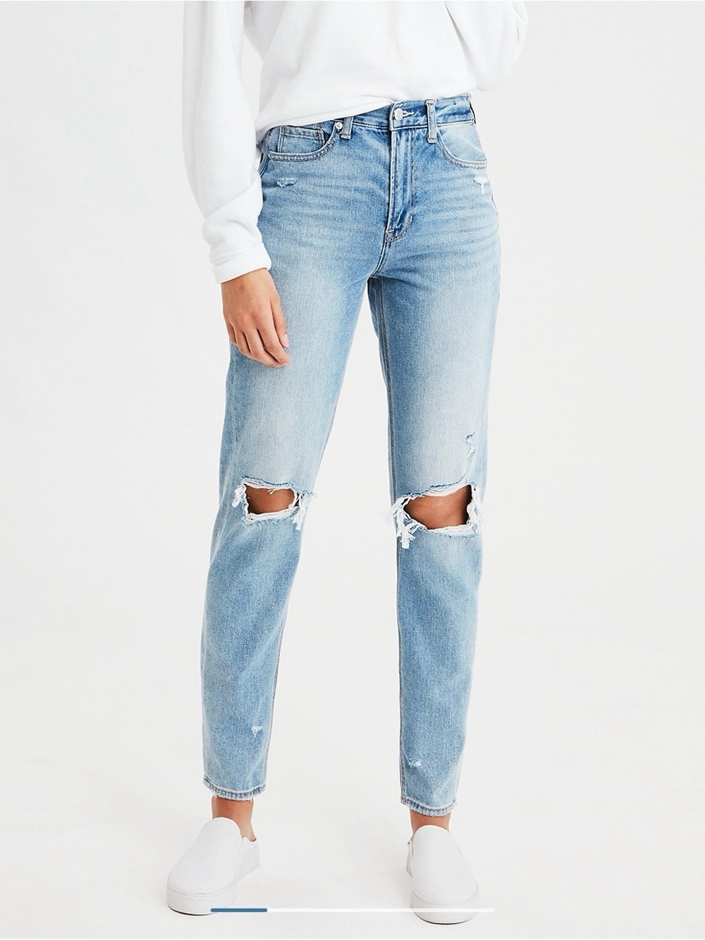 American Eagle Mom Jeans in Light Wash